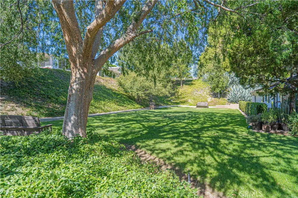 26811 Oak Branch Circle Newhall, CA 91321