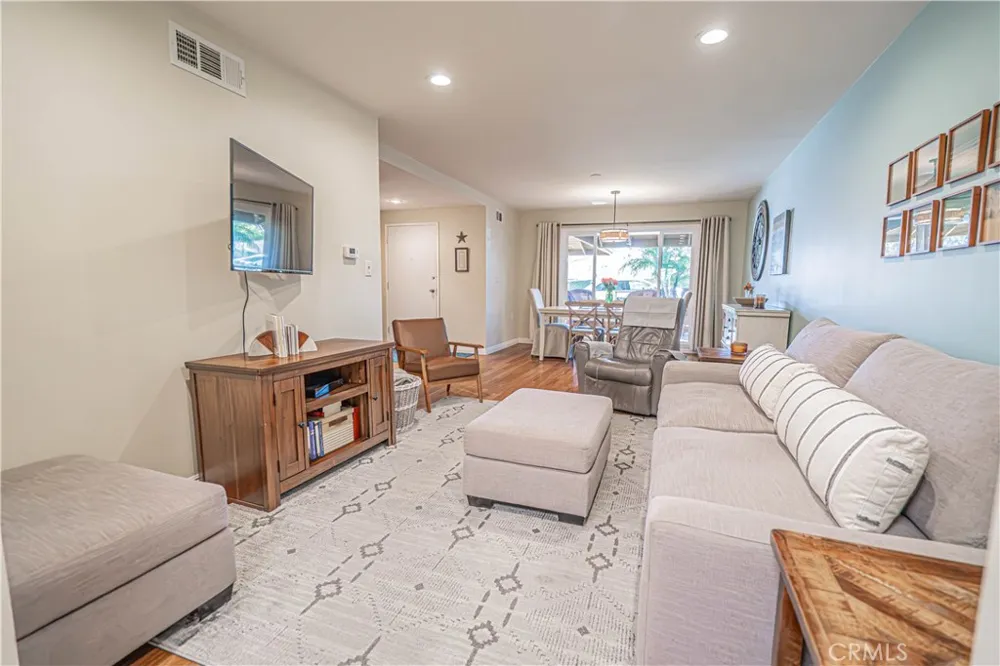 26811 Oak Branch Circle Newhall, CA 91321