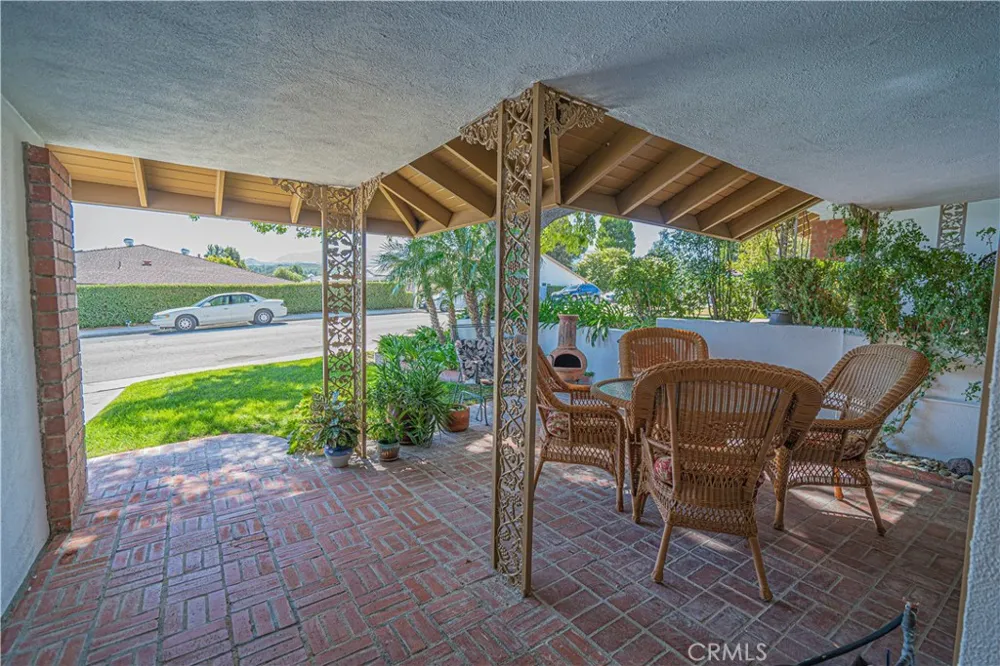 26811 Oak Branch Circle Newhall, CA 91321