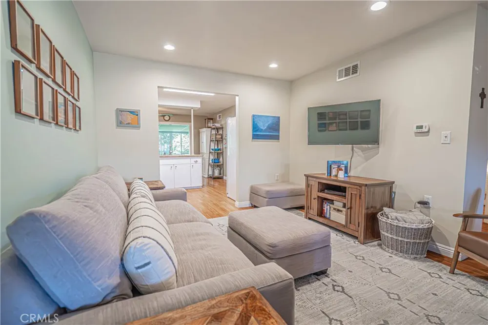 26811 Oak Branch Circle Newhall, CA 91321