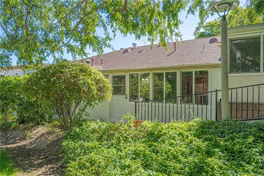 26811 Oak Branch Circle Newhall, CA 91321