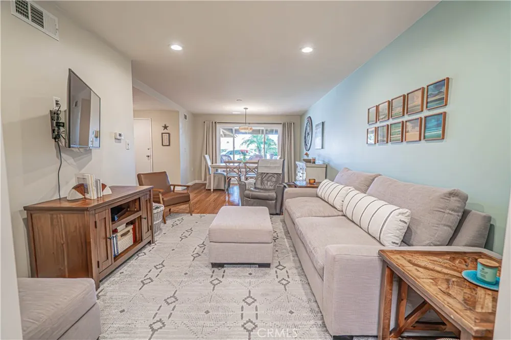 26811 Oak Branch Circle Newhall, CA 91321