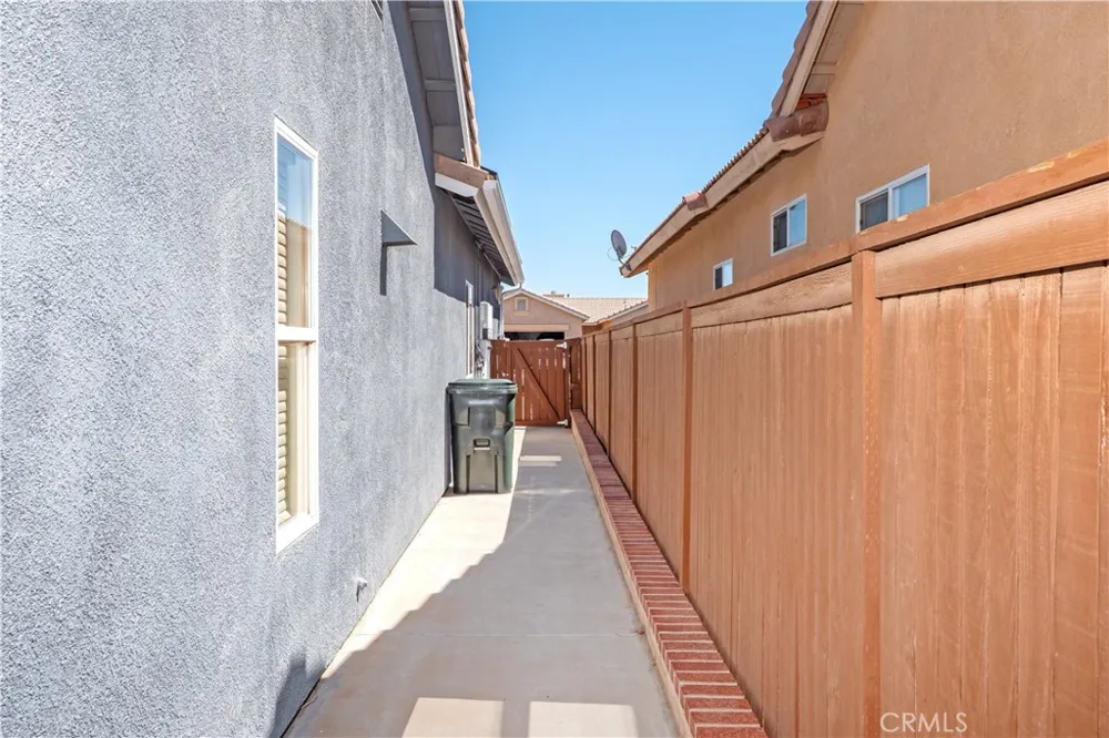 13400 Baylor Victorville, CA 92392