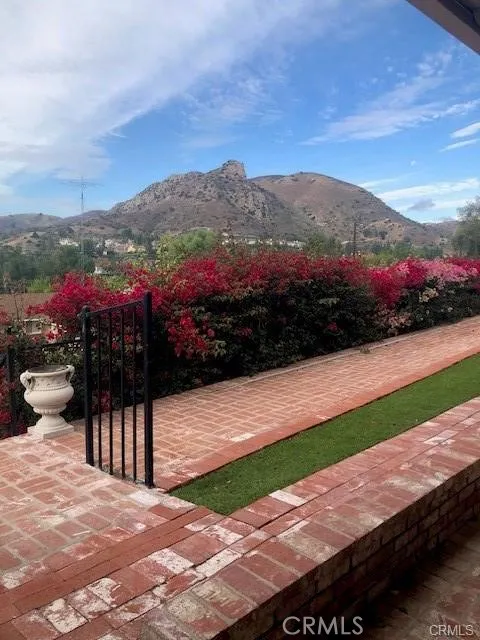 7101 Scarborough Peak West Hills, CA 91307