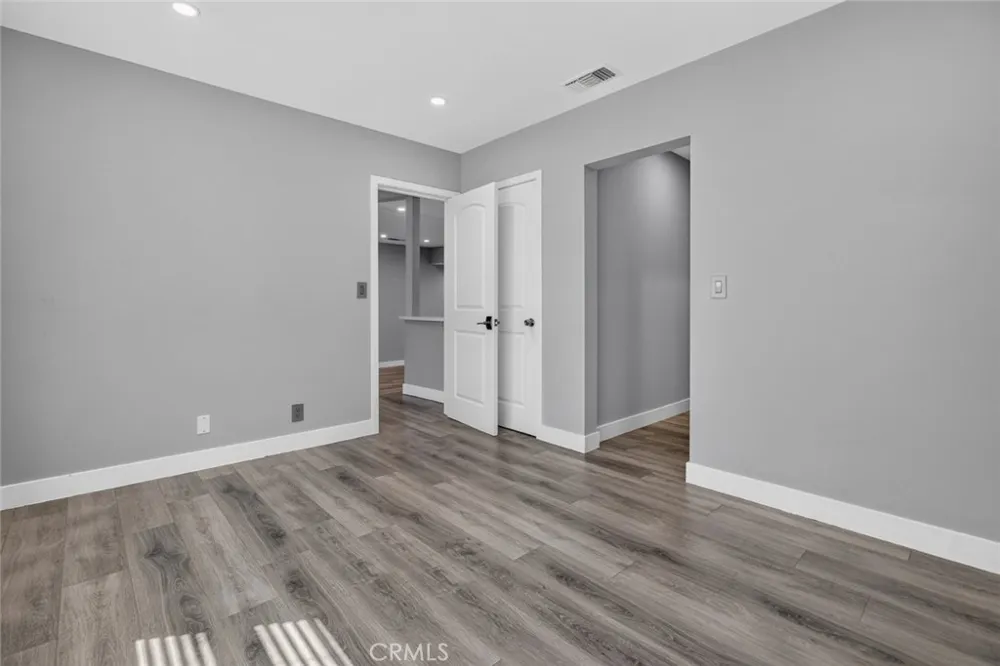 8055 Natick Ave Panorama City, CA 91402