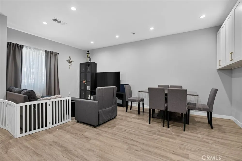 8055 Natick Ave Panorama City, CA 91402