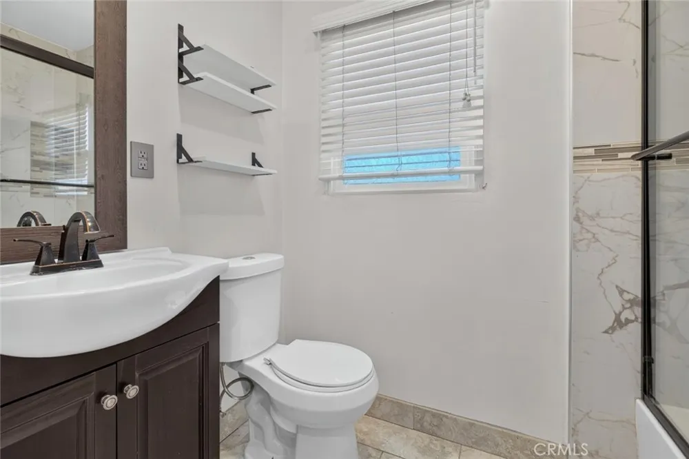 8055 Natick Ave Panorama City, CA 91402