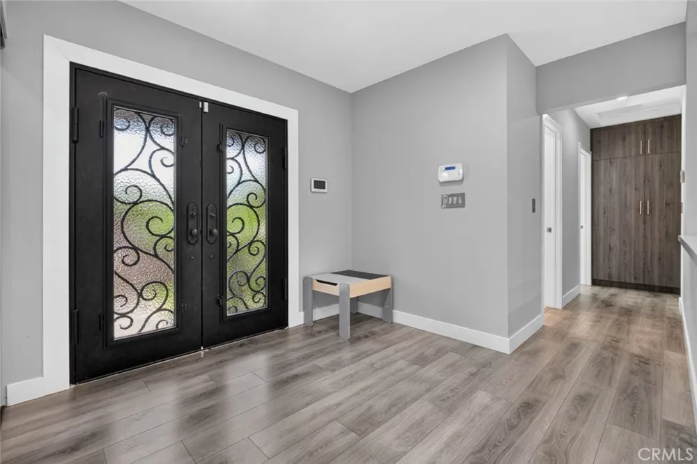8055 Natick Ave Panorama City, CA 91402