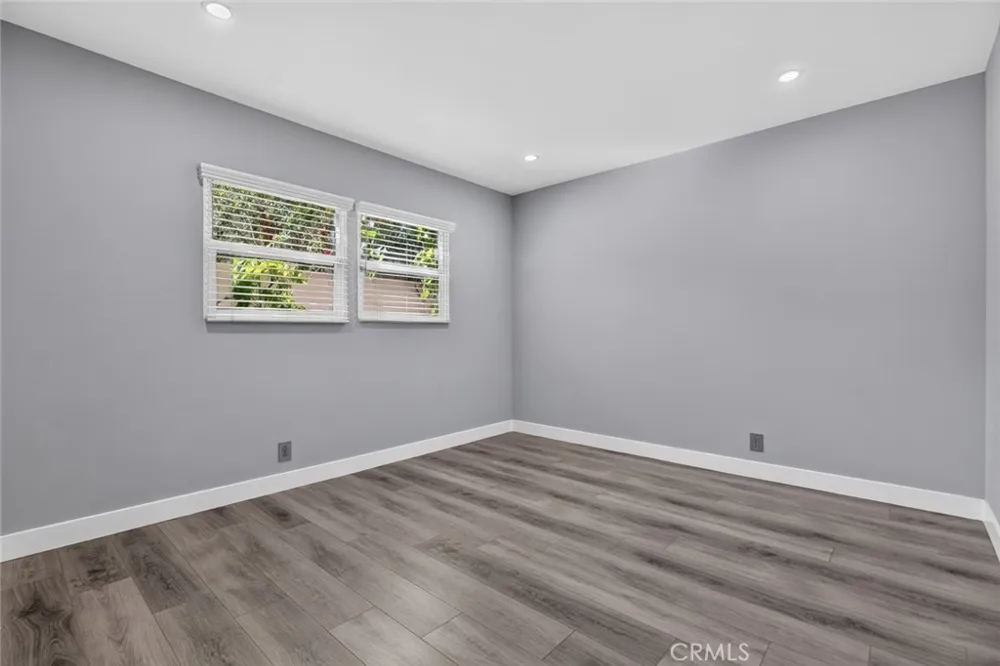 8055 Natick Ave Panorama City, CA 91402