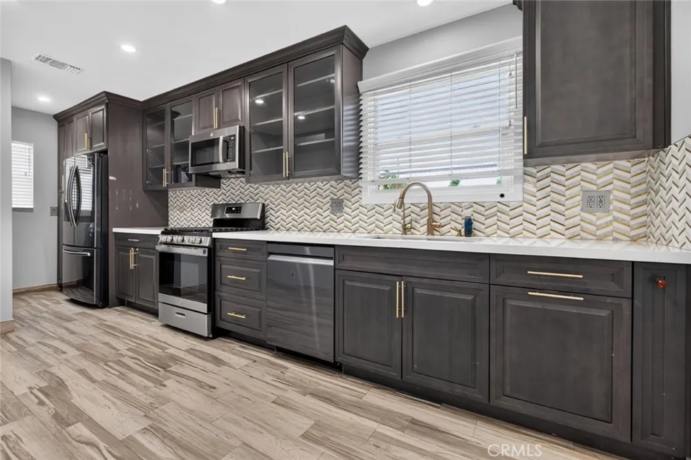 8055 Natick Ave Panorama City, CA 91402