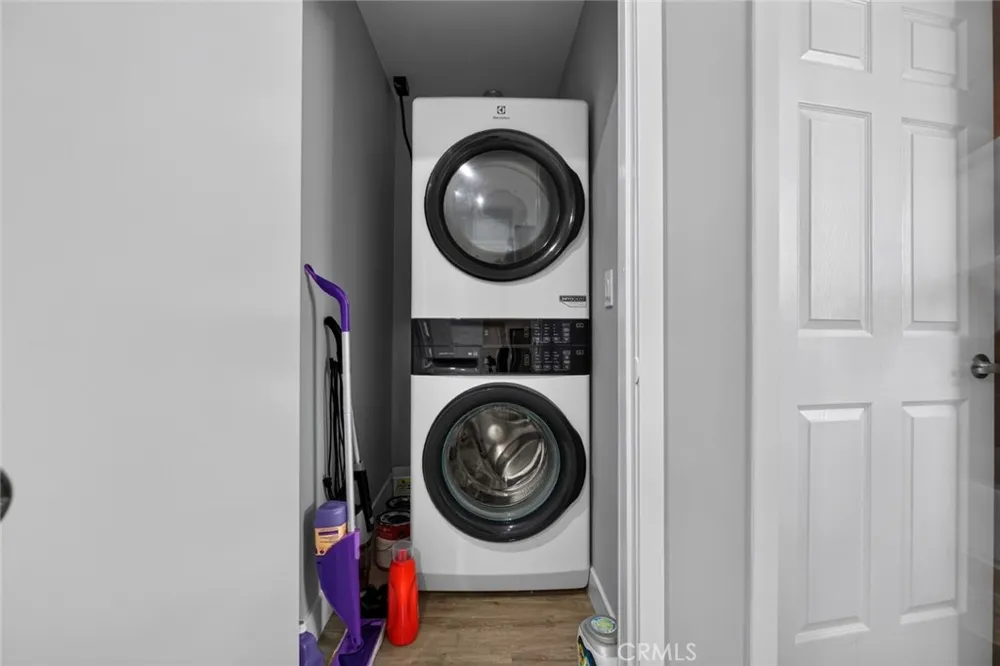 8055 Natick Ave Panorama City, CA 91402