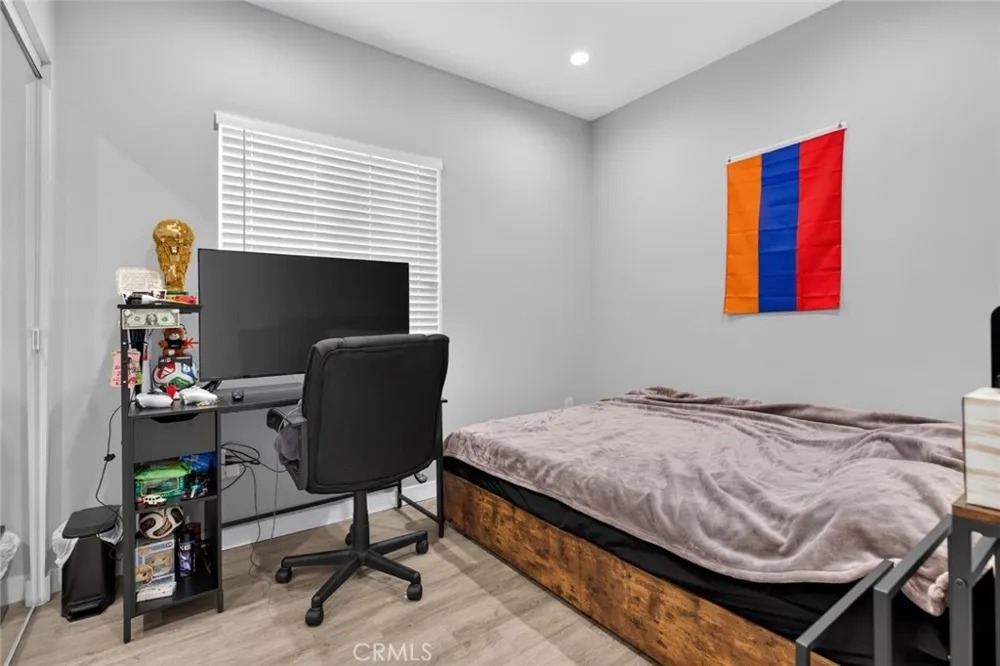 8055 Natick Ave Panorama City, CA 91402