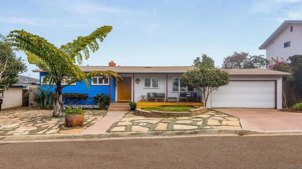 541 Tarento Dr San Diego, CA 92106