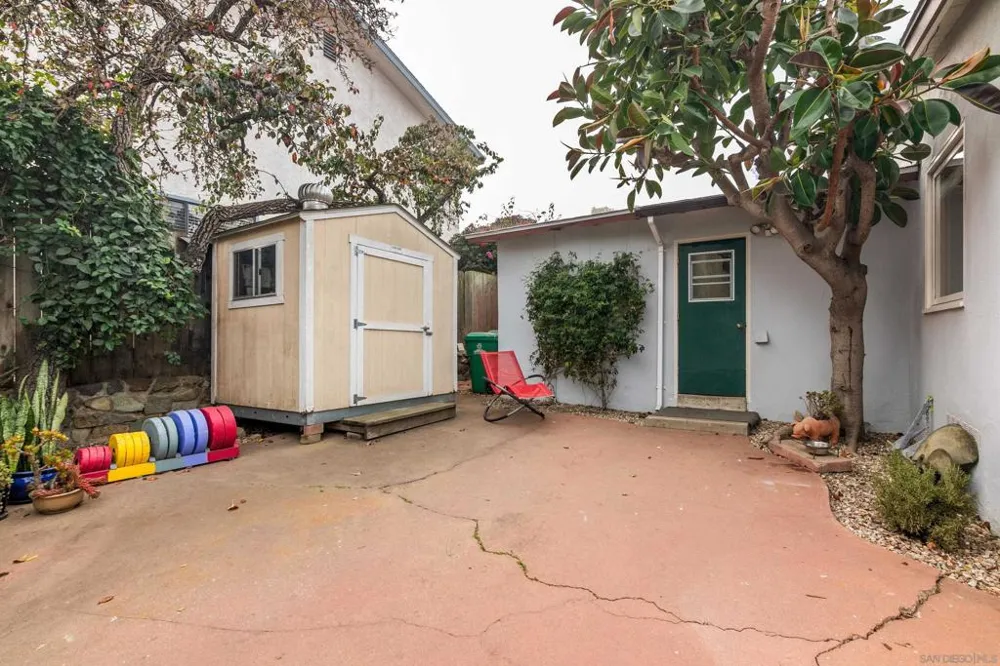 541 Tarento Dr San Diego, CA 92106
