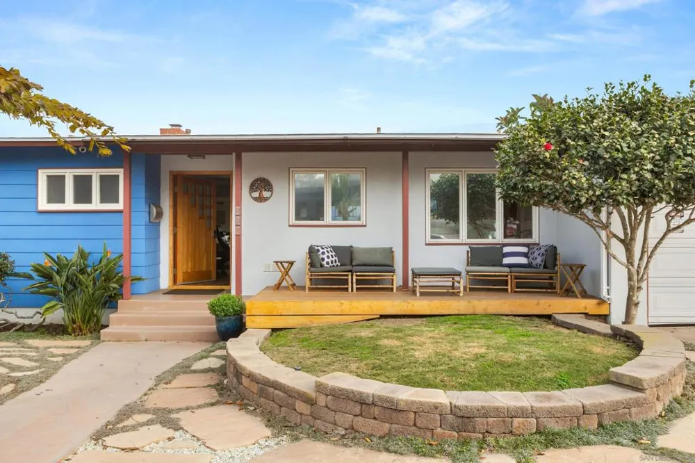 541 Tarento Dr San Diego, CA 92106