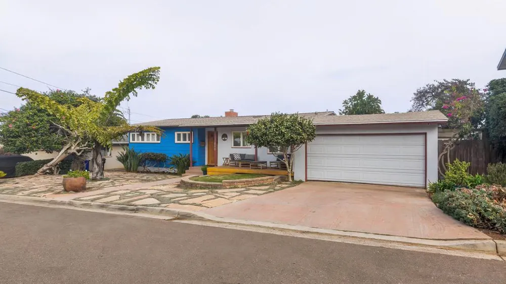 541 Tarento Dr San Diego, CA 92106