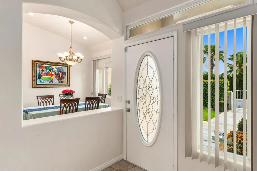 2123 E Nicola Road E Palm Springs, CA 92262