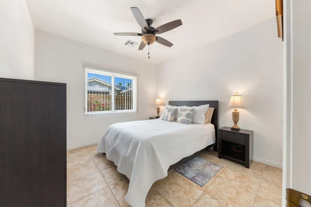 2123 E Nicola Road E Palm Springs, CA 92262