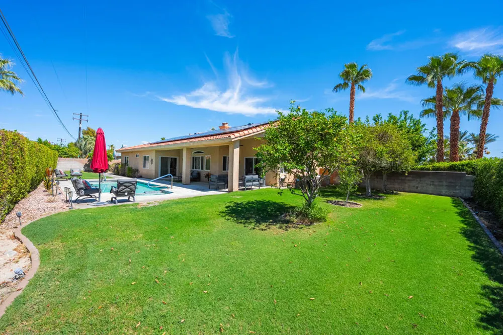 2123 E Nicola Road E Palm Springs, CA 92262