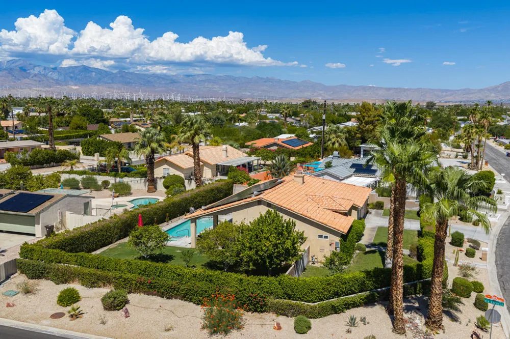 2123 E Nicola Road E Palm Springs, CA 92262