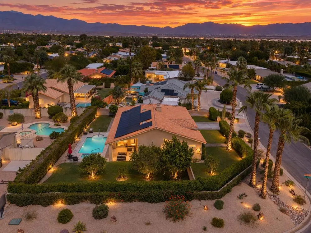 2123 E Nicola Road E Palm Springs, CA 92262