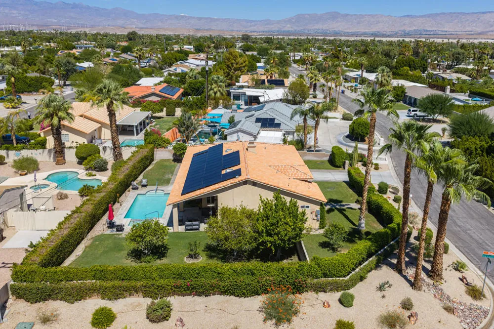 2123 E Nicola Road E Palm Springs, CA 92262
