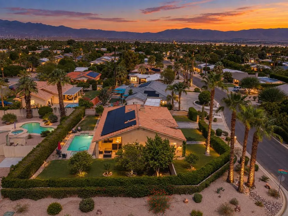 2123 E Nicola Road E Palm Springs, CA 92262