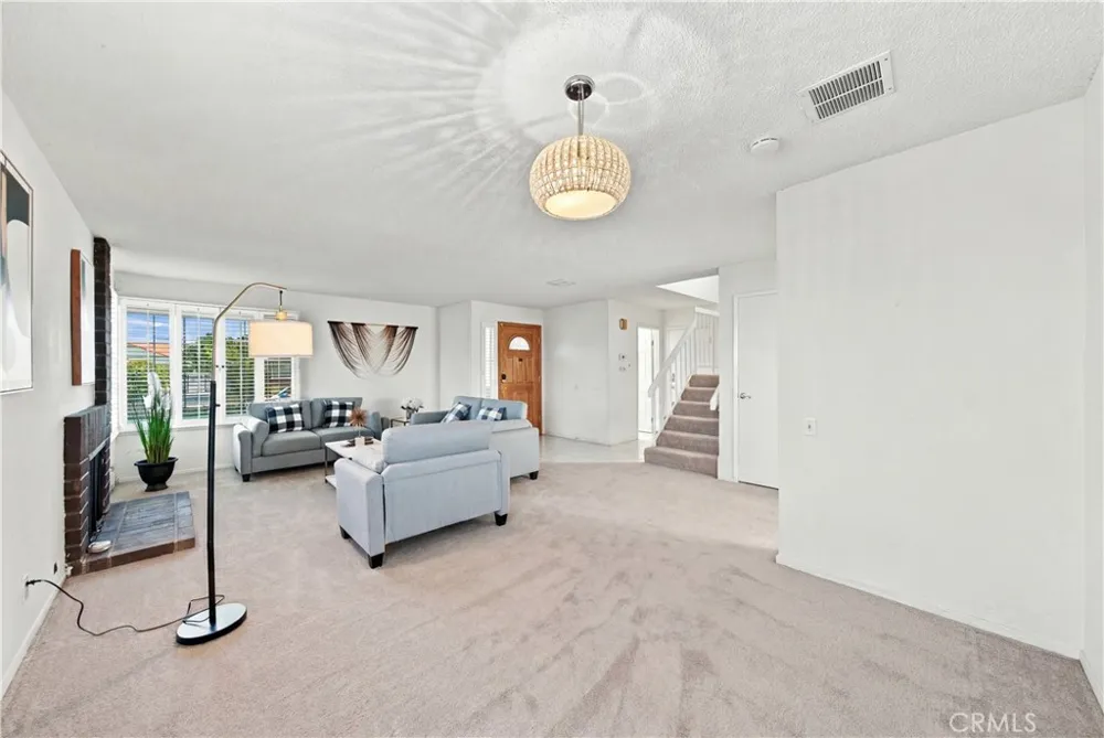 482 Vista Del Norte Walnut, CA 91789