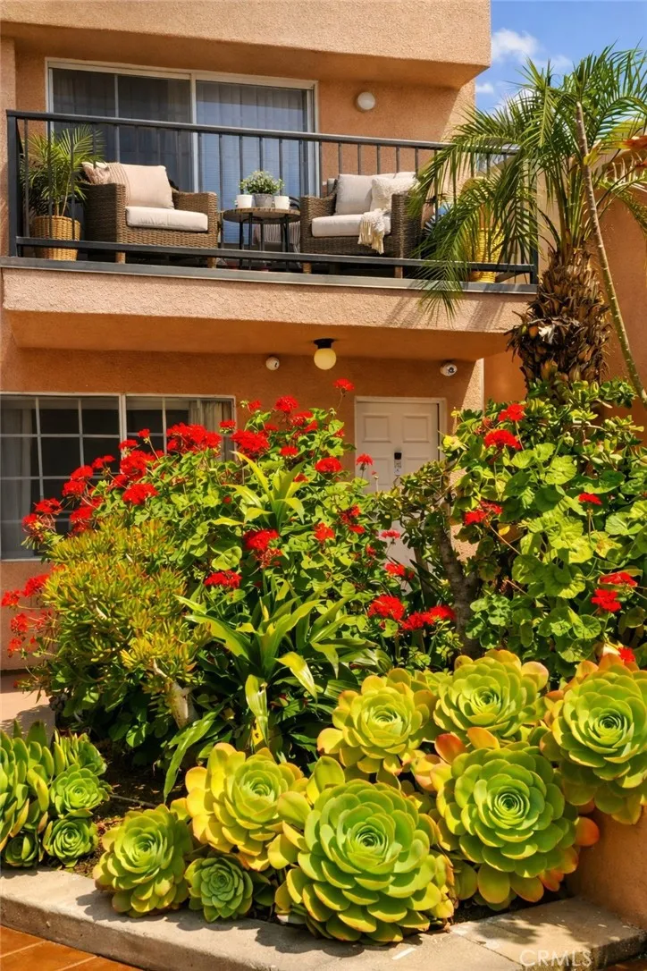 147 W Acacia Avenue #121 Glendale, CA 91204