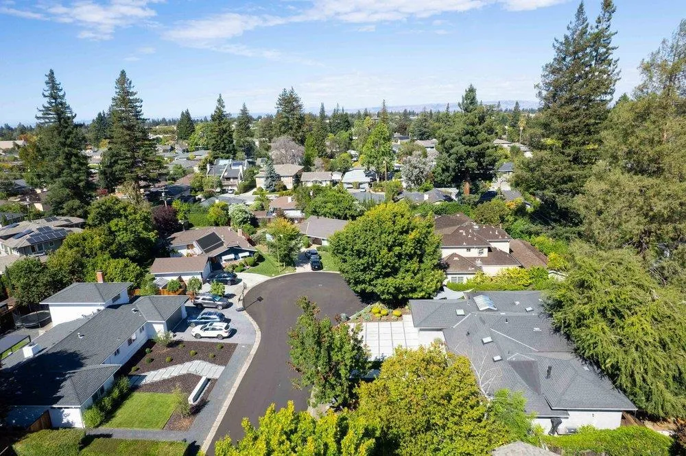 1145 Saxon Way Menlo Park, CA 94025