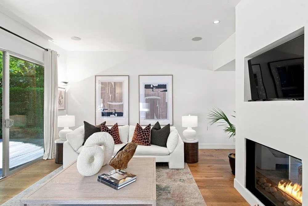 1145 Saxon Way Menlo Park, CA 94025