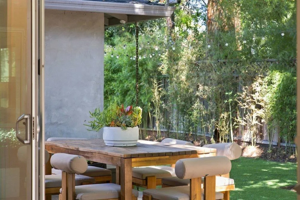 1145 Saxon Way Menlo Park, CA 94025