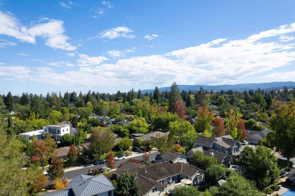 1145 Saxon Way Menlo Park, CA 94025