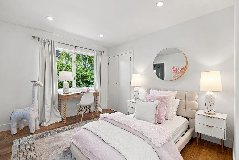 1145 Saxon Way Menlo Park, CA 94025