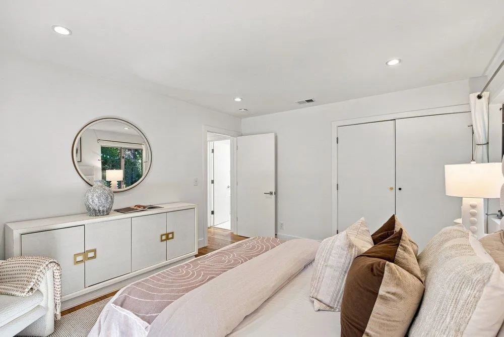1145 Saxon Way Menlo Park, CA 94025