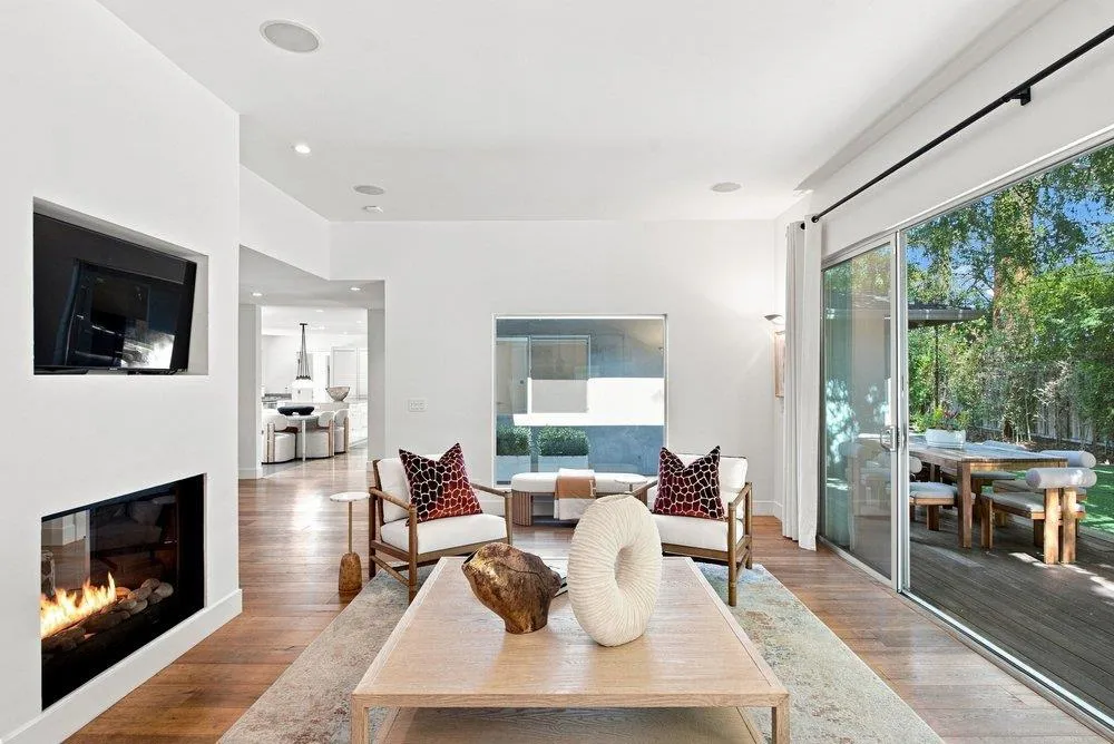 1145 Saxon Way Menlo Park, CA 94025