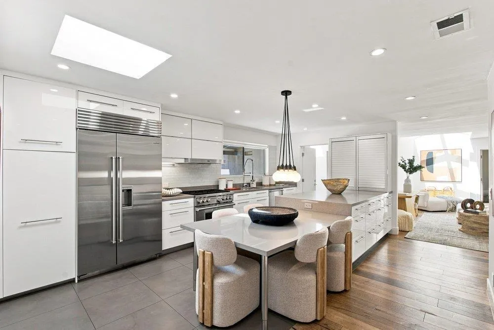 1145 Saxon Way Menlo Park, CA 94025