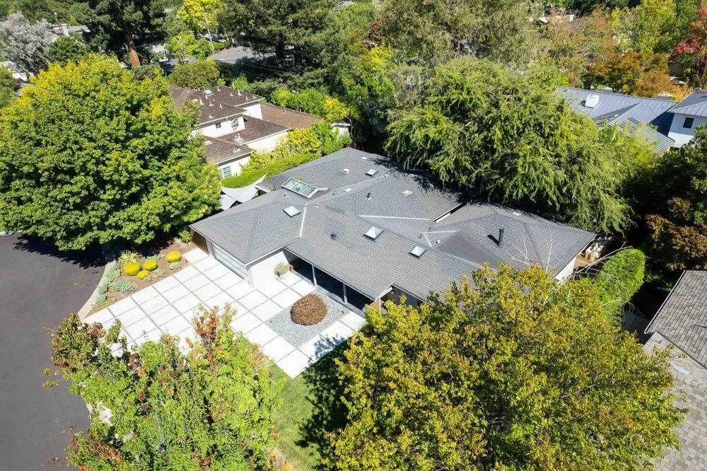 1145 Saxon Way Menlo Park, CA 94025
