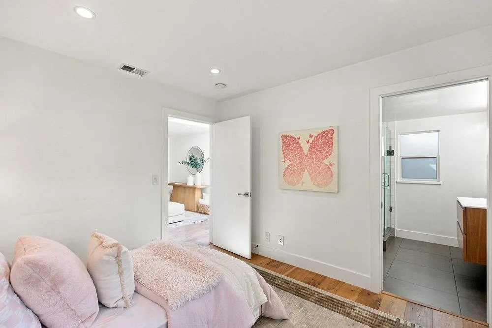 1145 Saxon Way Menlo Park, CA 94025