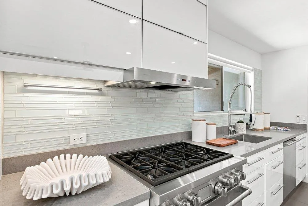 1145 Saxon Way Menlo Park, CA 94025