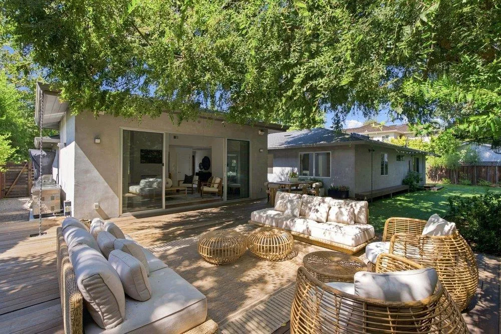 1145 Saxon Way Menlo Park, CA 94025