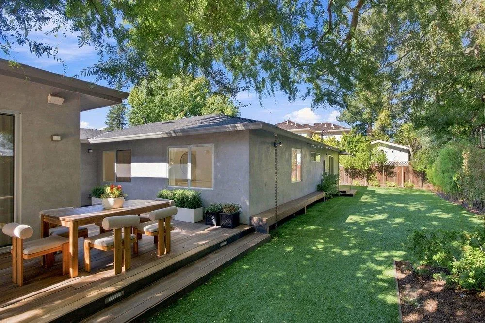1145 Saxon Way Menlo Park, CA 94025