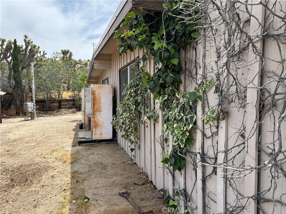 57672 Shepherd Lane Yucca Valley, CA 92284
