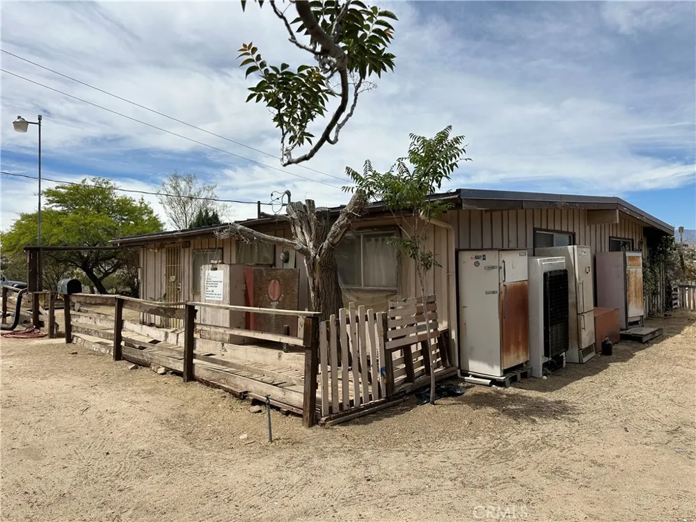 57672 Shepherd Lane Yucca Valley, CA 92284