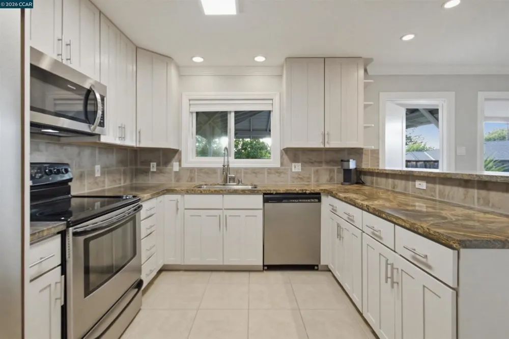 1412 Delaware Dr Concord, CA 94521