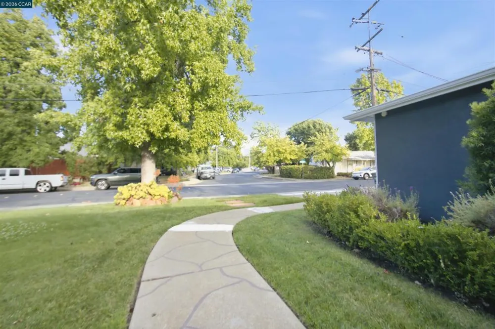1412 Delaware Dr Concord, CA 94521