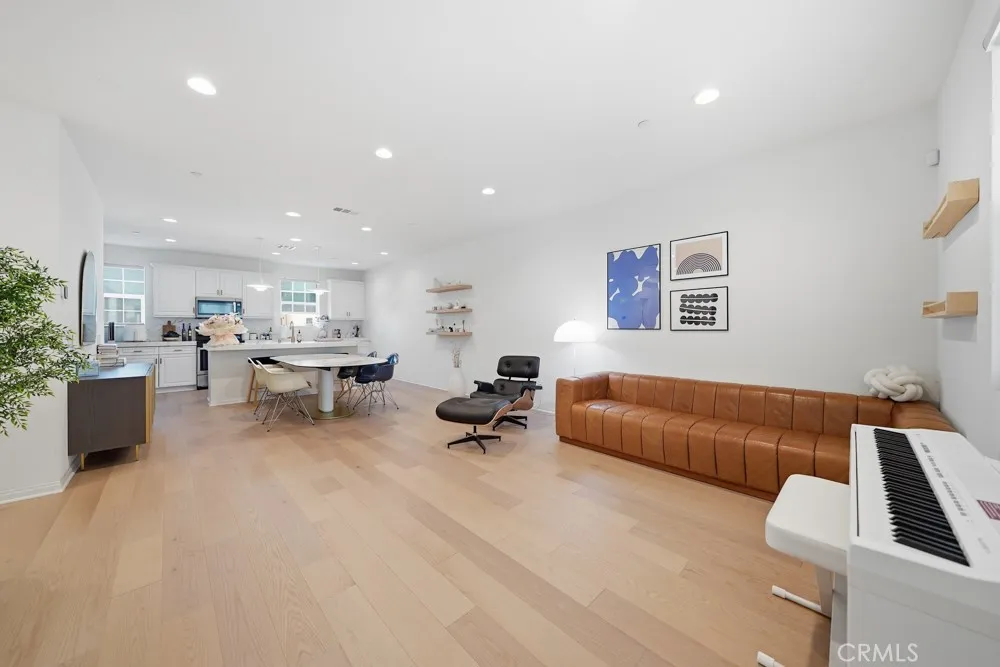 6931 Magnolia Buena Park, CA 90621