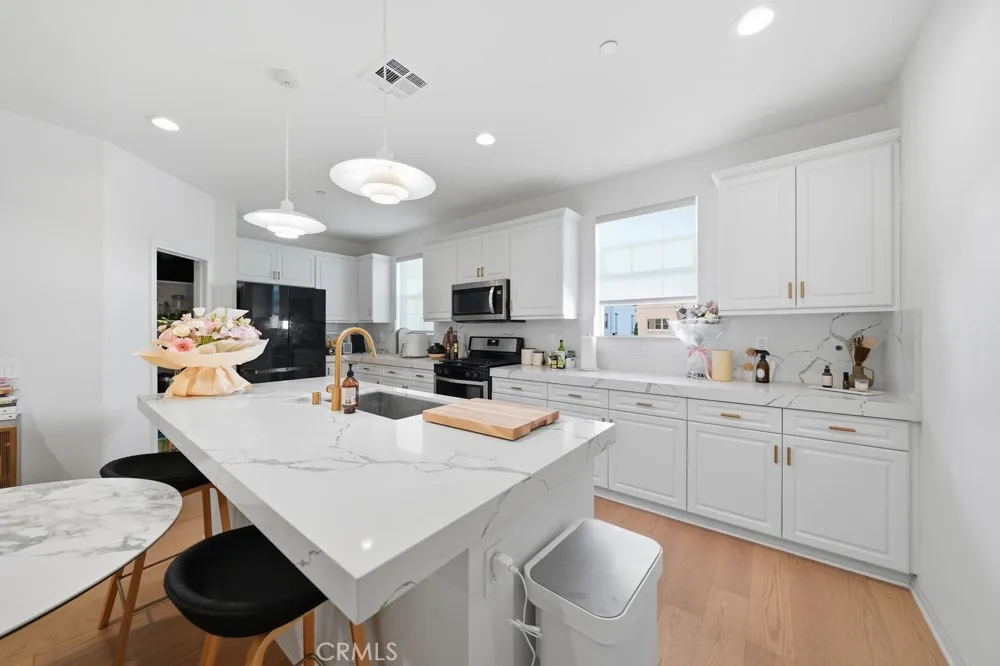 6931 Magnolia Buena Park, CA 90621