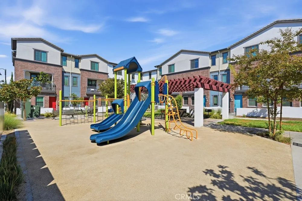 6931 Magnolia Buena Park, CA 90621