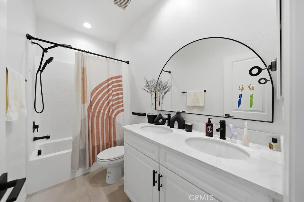 6931 Magnolia Buena Park, CA 90621
